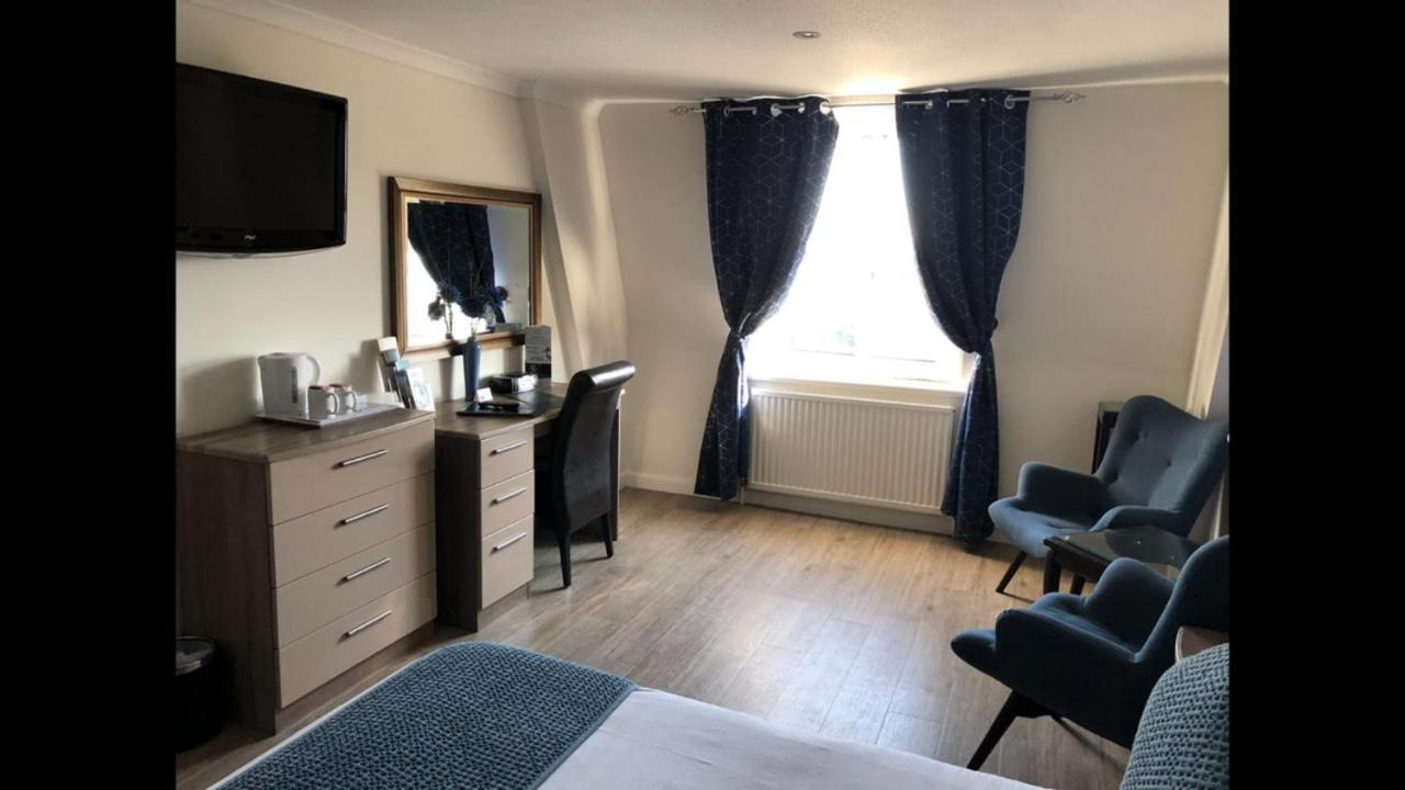 Durrant House 3*